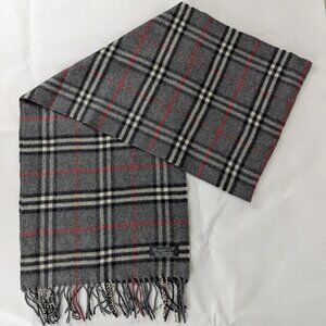 Pre-Owned Burberry Scarf Gray – Unisex Lambswool – Luxury Winter Accessory